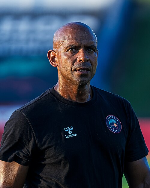 Trevor Sinclair coaching for the Sarasota Paradise vs Richmond Kickers July 3, 2026