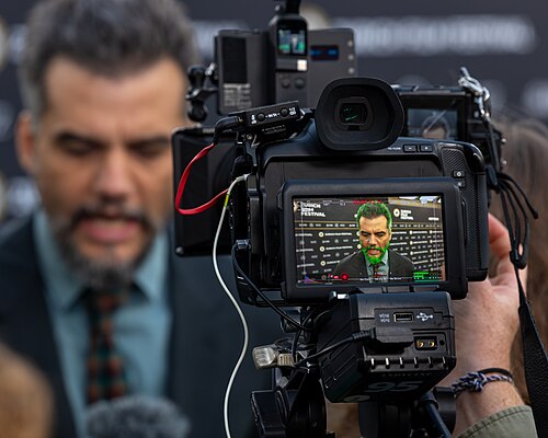 Wagner Moura on the Green Carpet at the 2025 Zurich Film Festival.