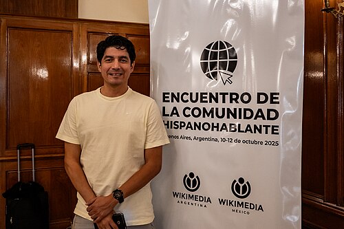 Portraits of attendees at the 2025 Spanish-Speaking Community Meeting, Buenos Aires, Argentina.