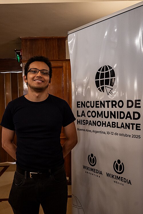 Portraits of attendees at the 2025 Spanish-Speaking Community Meeting, Buenos Aires, Argentina.