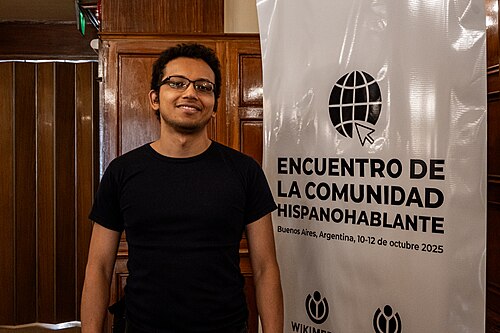 Portraits of attendees at the 2025 Spanish-Speaking Community Meeting, Buenos Aires, Argentina.