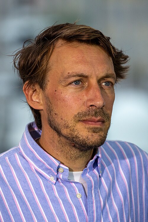Yuksek at 2025 Cannes Adami Photocall